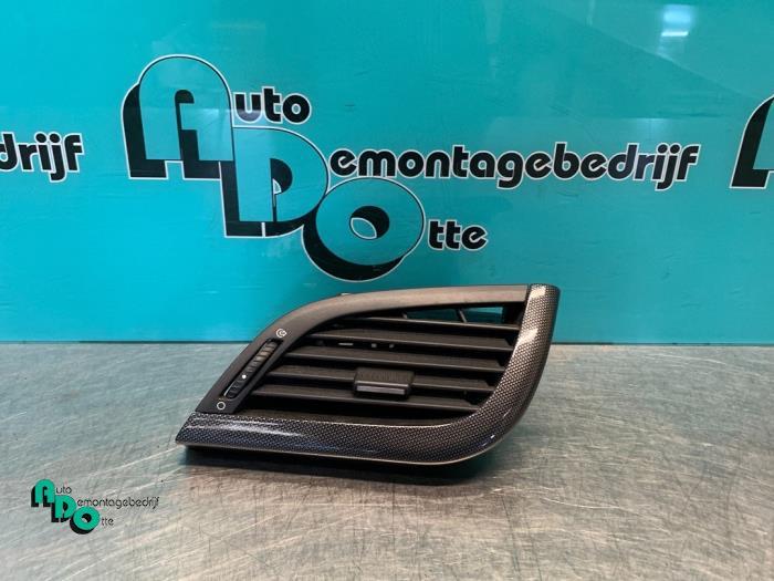Grille aération tableau de bord d'un Peugeot 207 (207 06-), -, 3 mois de garantie, Utilisé, -