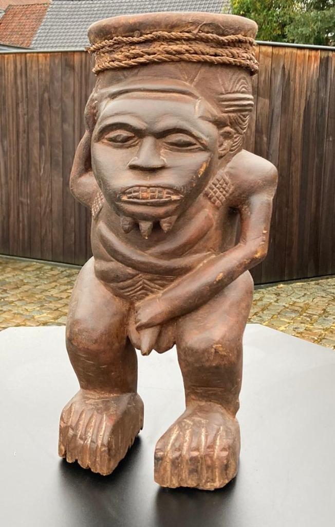 jembe trommel met beeltenis man, Antiek en Kunst, Ophalen