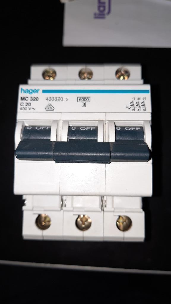 Hager 3p 20a, Bricolage & Construction, Électricité & Câbles, Enlèvement ou Envoi, Comme neuf, Autres types