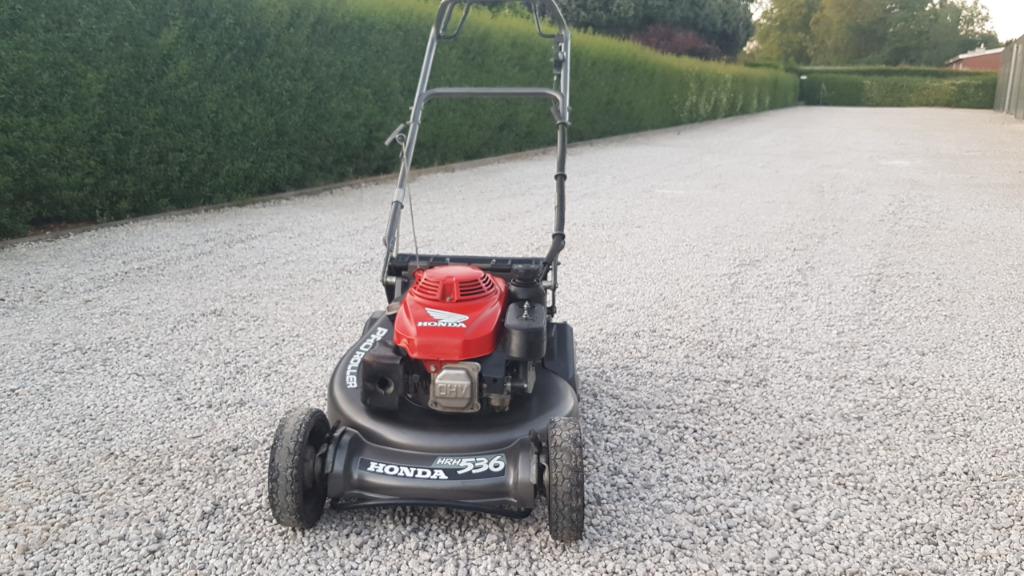 grasmaaier Honda HRH rol , effect zoals GOLF of voetbalplein, Ophalen, Zo goed als nieuw, Opvangbak
