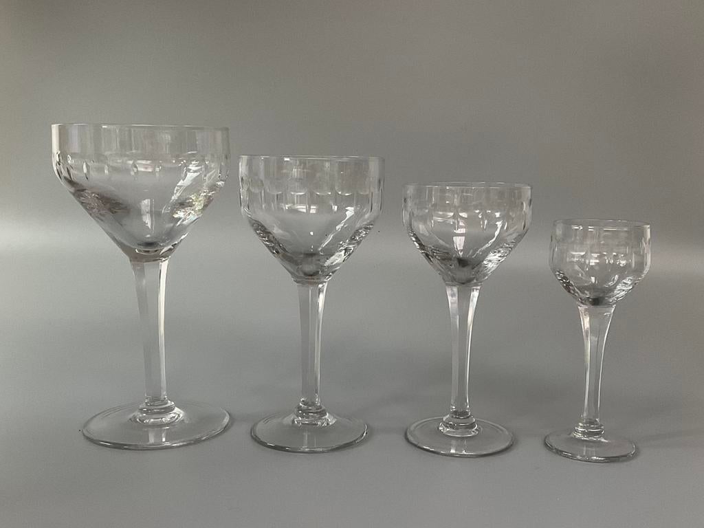 Service de 35 verres Art Deco, Ophalen