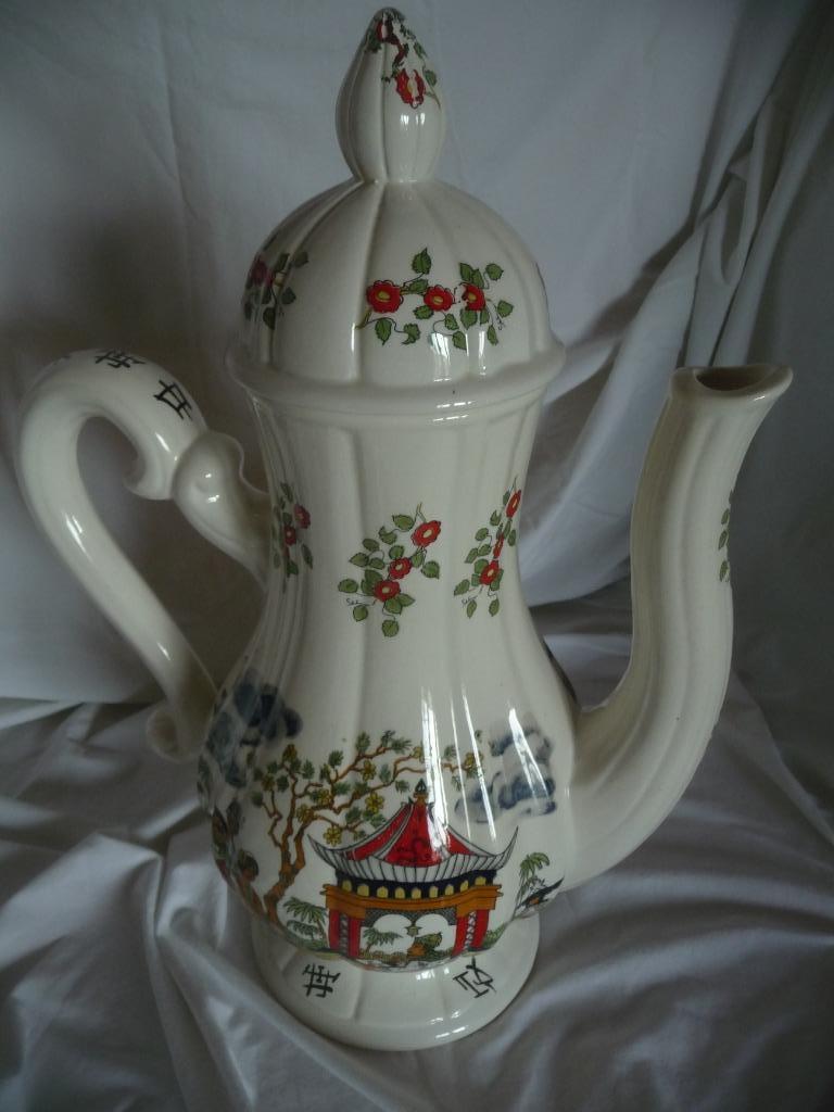 Koffiepot chinees gedecoreerd met paviljoen en bloemen, Antiek en Kunst, Antiek | Vazen, Ophalen of Verzenden