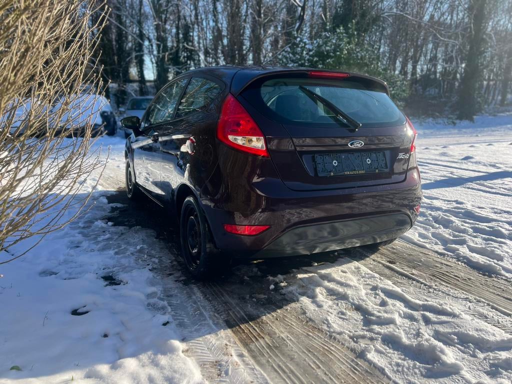 Ford Fiesta essence 2011 comme ça 700€, Autos, Euro 5, Achat, Entreprise, Boîte manuelle