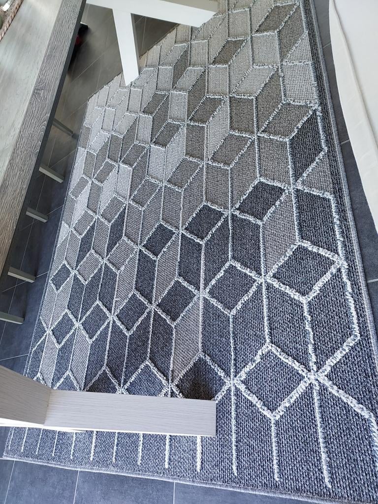 2  vloertapijten € 50 stuk, Ophalen, Zo goed als nieuw