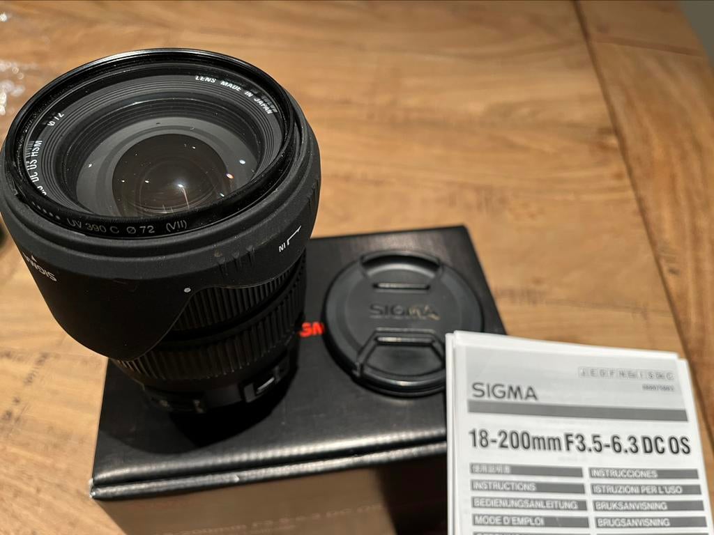 Lens sigma 18-200mm F3.5-6.3 DC OS, Enlèvement ou Envoi, Comme neuf