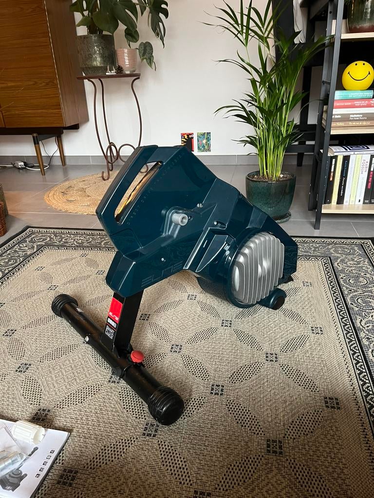 Elite Turno Smart Fluid trainer + cassette & wielsteun, Sport en Fitness, Wielrennen, Ophalen, Gebruikt