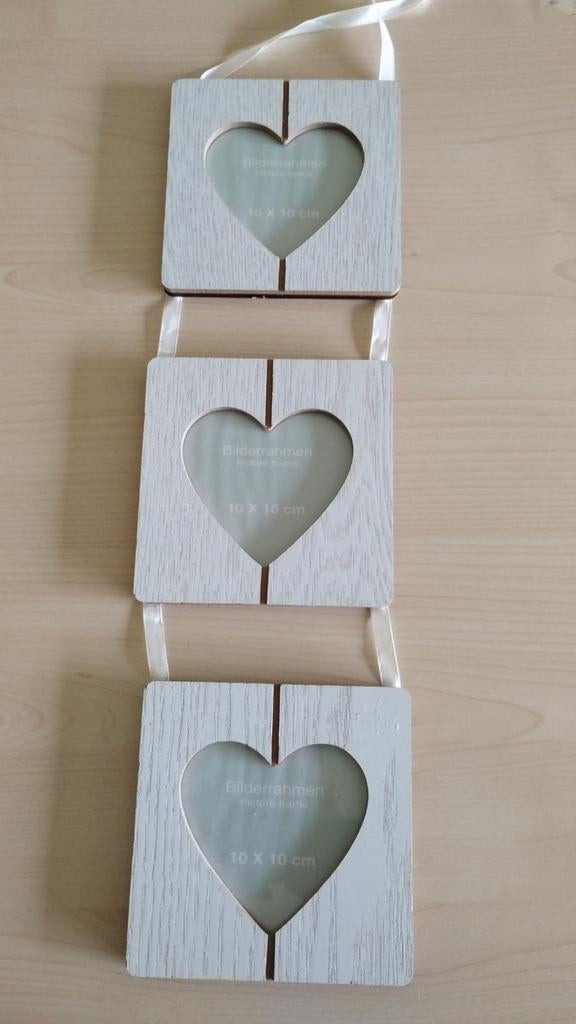 Ensemble de 3 cadres en cœur à suspendre, Enlèvement ou Envoi, Comme neuf