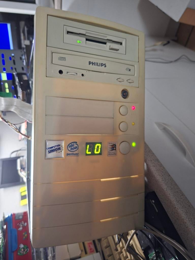 a vendre tour pentium 1 120mhz intel, Enlèvement ou Envoi