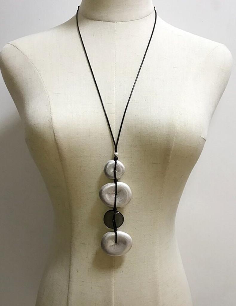 Long collier sautoir Sarah Pacini neuf réglable, Bijoux, Sacs & Beauté, Colliers, Neuf, Autres matériaux, Argent, Réglable, Enlèvement ou Envoi
