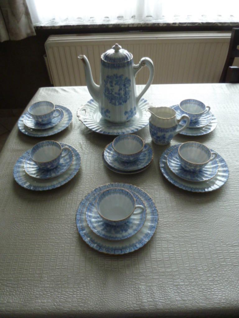 Service à café ancien en fine porcelaine 21 pièces, Enlèvement