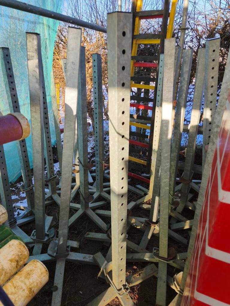 Springstaanders, Dieren en Toebehoren, Ophalen