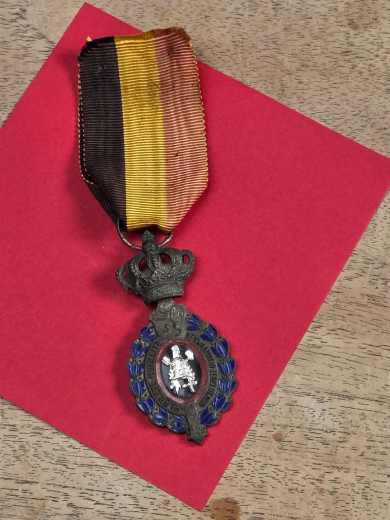 Belgisch Ereteken van de Arbeid, Ophalen