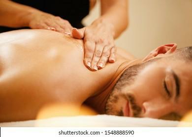 Relax en full body massage men only, Diensten en Vakmensen