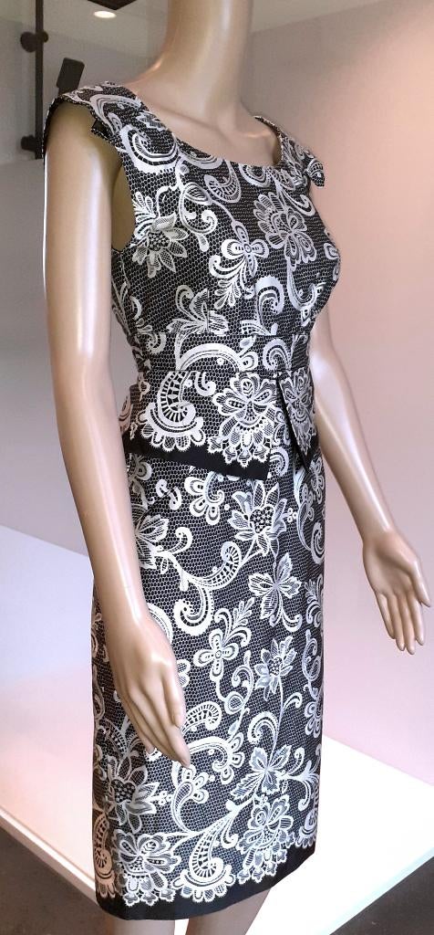 Korte jurk zwart met prachtig kant patroon Karen Millen S 36, Zwart, Nieuw, Ophalen of Verzenden, Maat 36 (S)