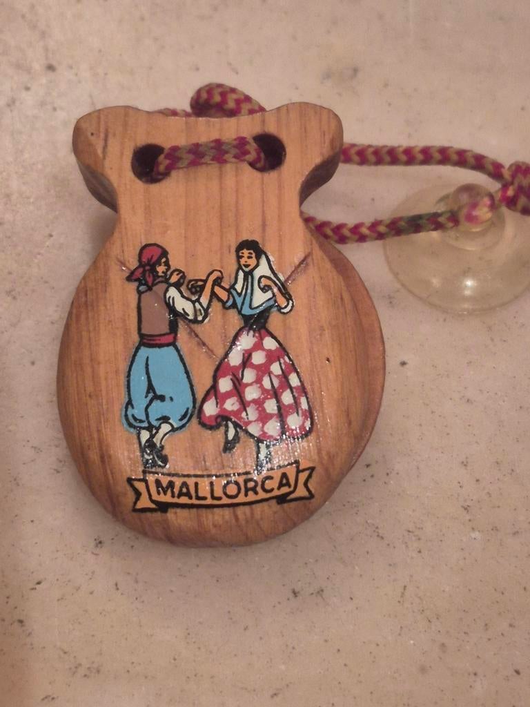 Castagnettes Majorque vintage à ventouse en très bon état., Enlèvement