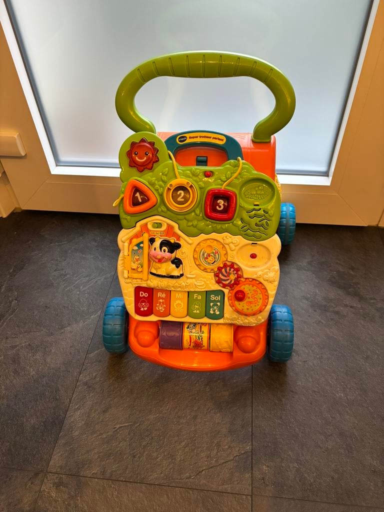 Trotteur Parlant 2 en 1 de VTech tres bon état fonctionne, Enfants & Bébés, Jouets | Vtech, Comme neuf, Enlèvement