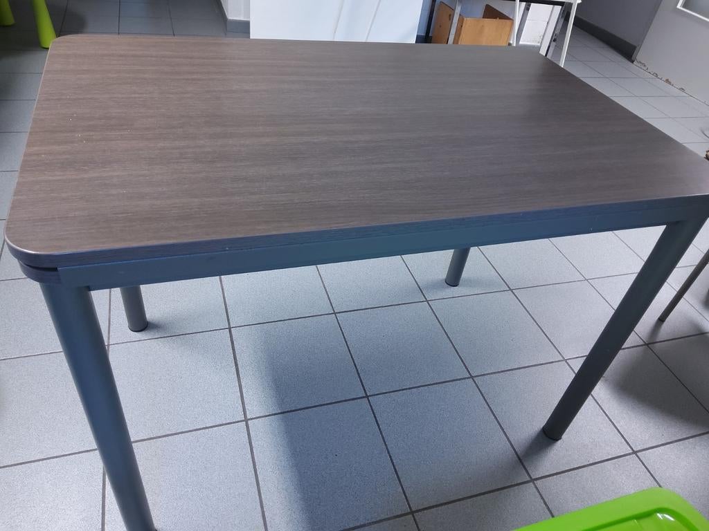 Bruine, uittrekbare tafel, Ophalen