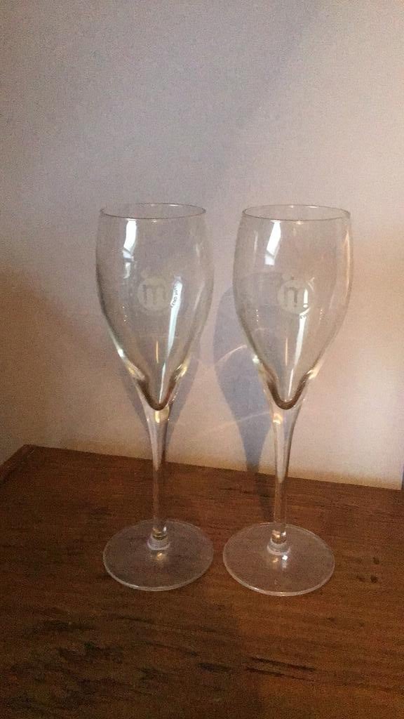 Champagneglazen middelkerke, Ophalen, Zo goed als nieuw