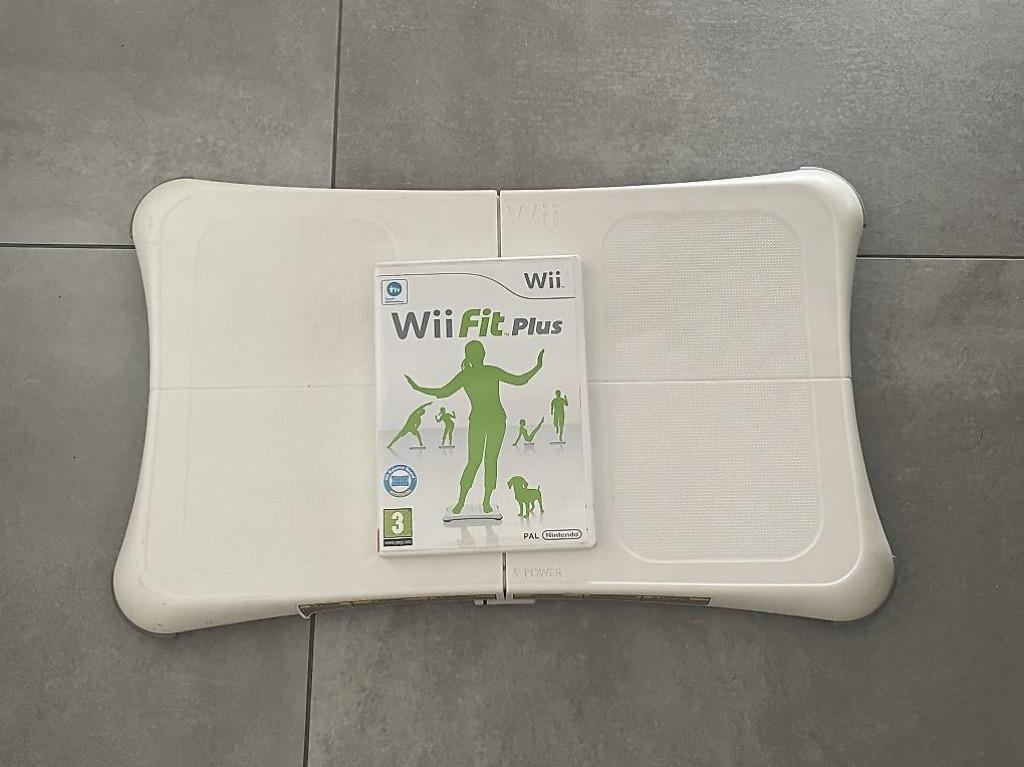 Nintendo Wii Fit Balansbord + Wii Fit-spel, Games en Spelcomputers, Ophalen of Verzenden, Zo goed als nieuw, Draadloos, Wii