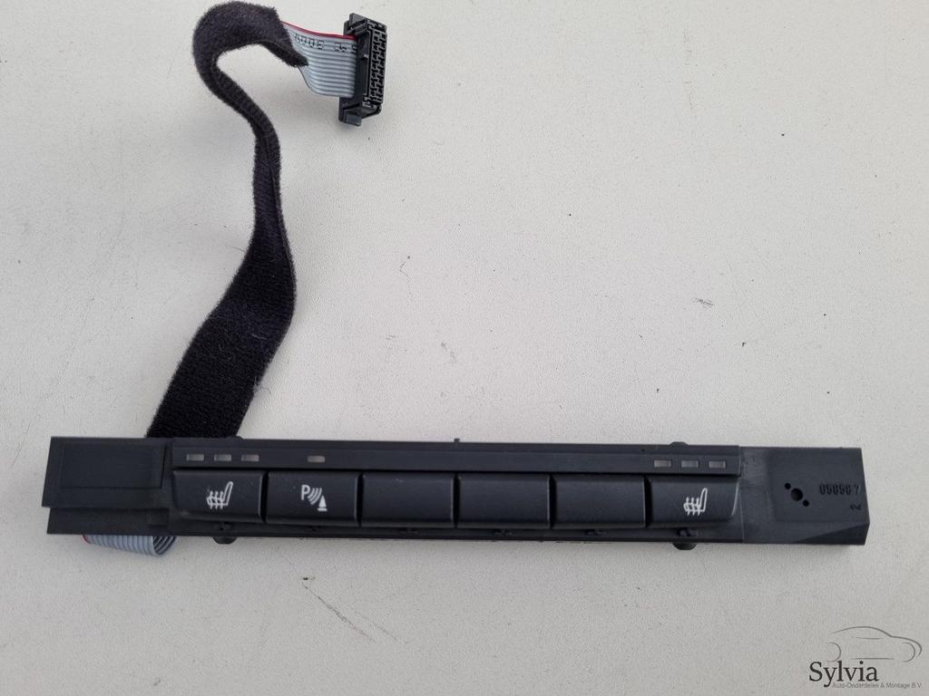Schakelaareenheid stoelverwarming middenconsole BMW 1 / 3 se, Auto-onderdelen, Gebruikt, -, -, Ophalen of Verzenden