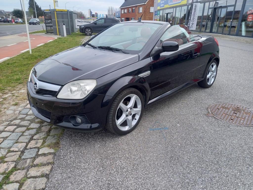 Opel tigra cabrio benzine bj 2009, Auto's, Opel, Particulier, Tigra, Radio, Benzine, Leder, Ophalen