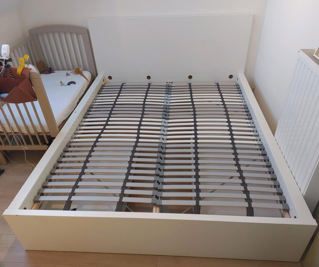 Lit Ikea MALM 160x200 blanc (cadre + 2 sommiers à lattes + 4, Enlèvement, Utilisé, 200 cm, Blanc