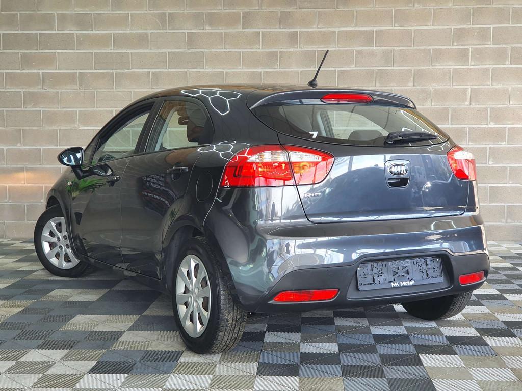 Kia Rio 1.2 ESSENCE 86CV - 1ER MAIN - 5 PORTES - CARNET, Auto's, Kia, Voorwielaandrijving, Euro 5, Stof, Gebruikt