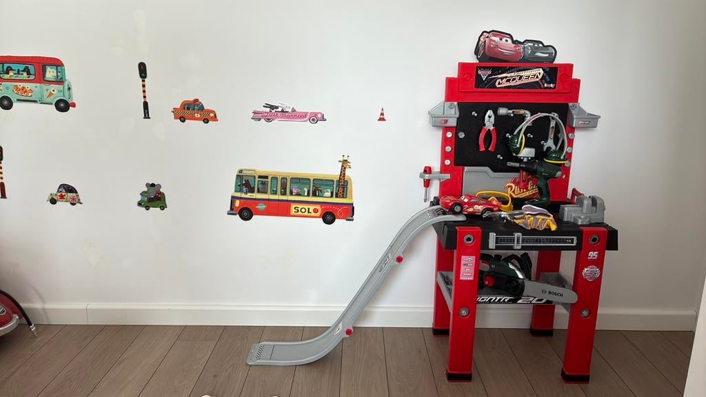 Speelgoed Smoby werkbank Cars, Ophalen, Zo goed als nieuw