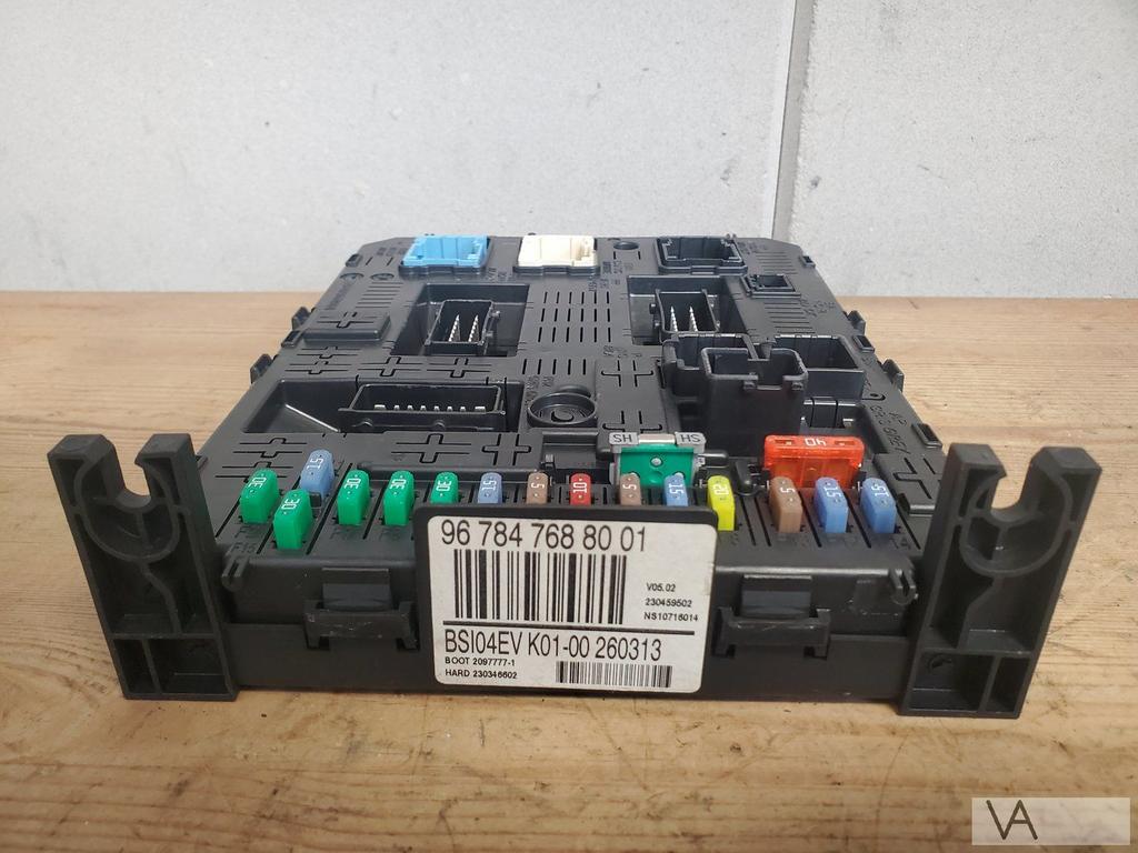 Peugeot 308 Partner Citroen Berlingo zekeringkast BSI €75, -, Utilisé, -, Peugeot