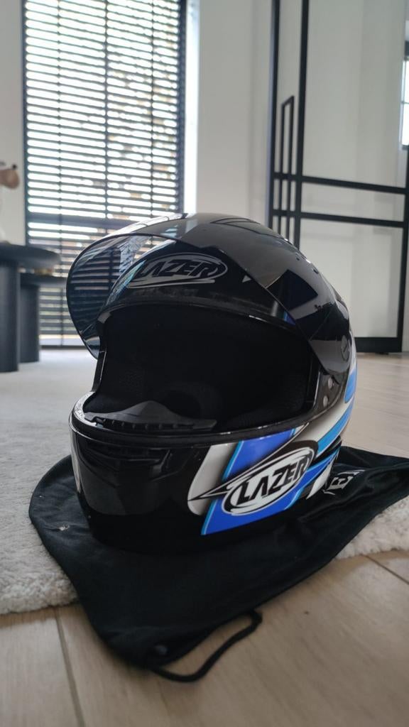 Lazer motorhelm, Motoren, Ophalen, Lazer