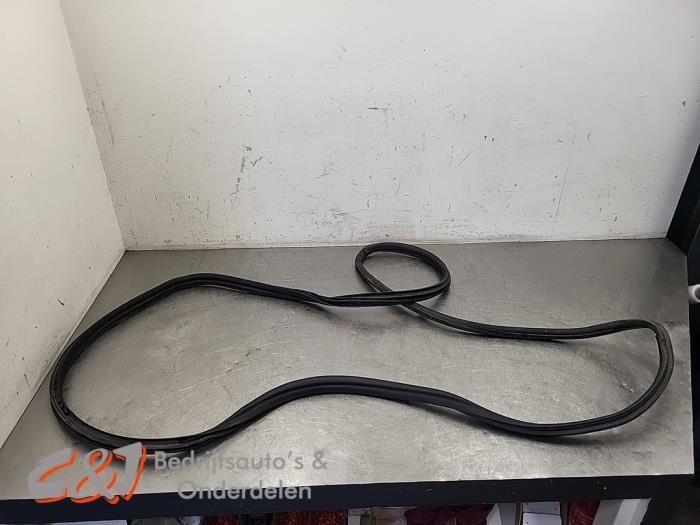 Joint caoutchouc porte coulissante droite d'un Mercedes Vito, 3 mois de garantie, Utilisé, -, -