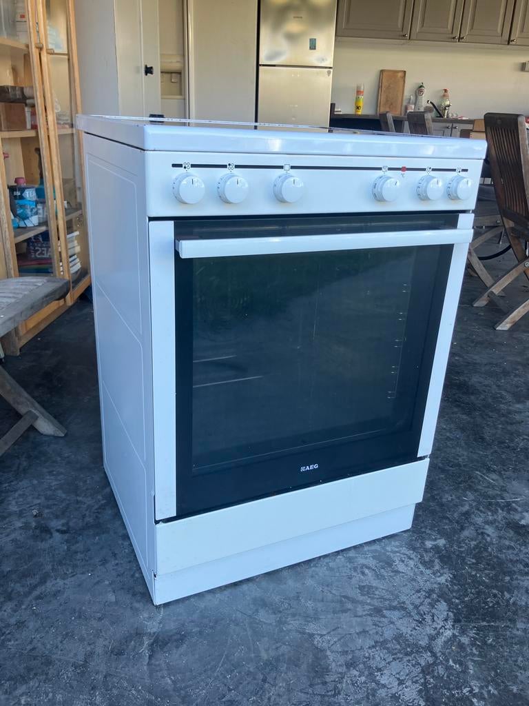 Cuisiniere AEG, Elektronische apparatuur, Fornuizen, Ophalen, Zo goed als nieuw