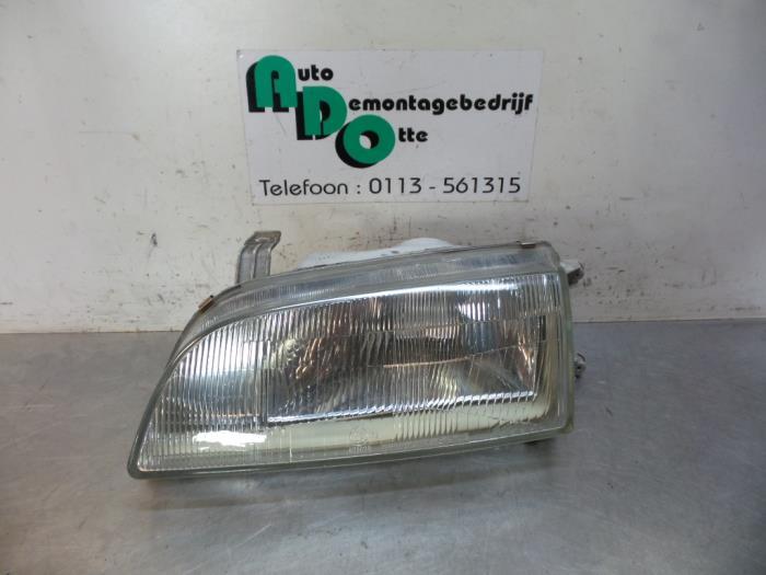 Phare gauche d'un Honda Civic (Civic 92-), Autos : Pièces & Accessoires, Éclairage, Utilisé, Enlèvement ou Envoi