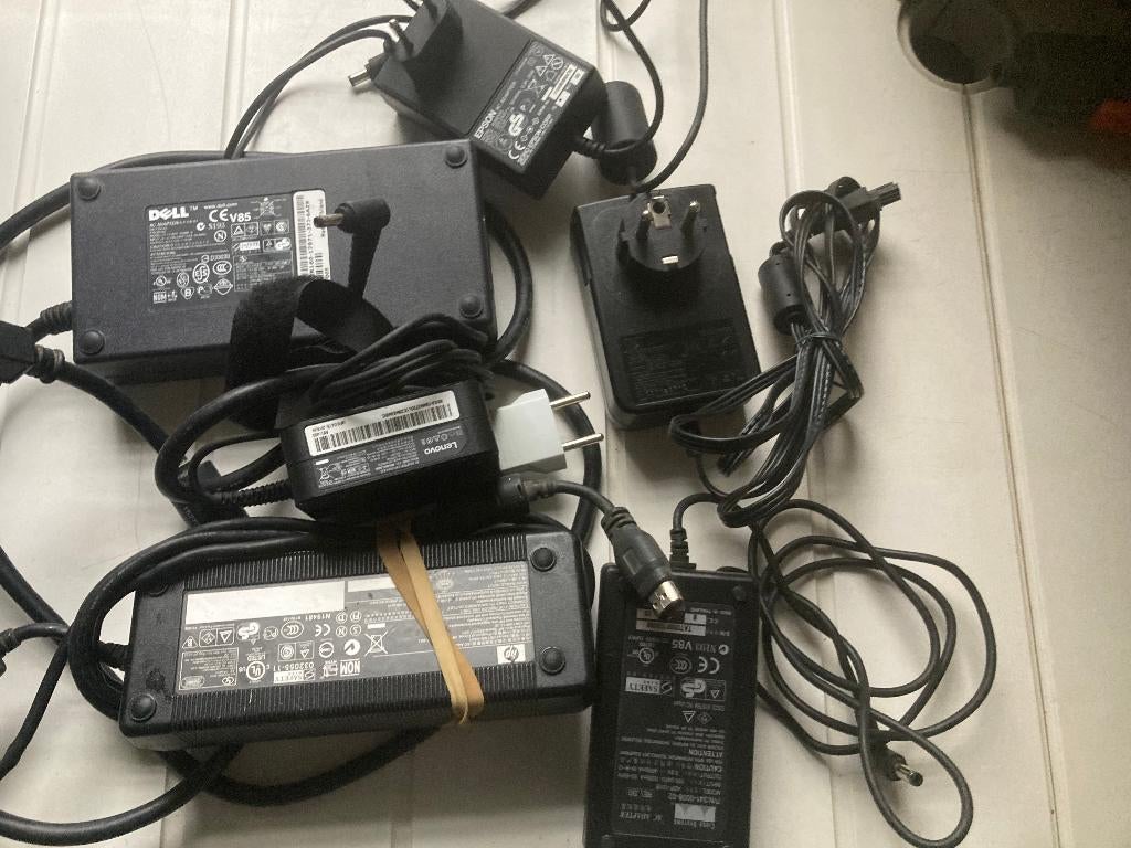 Lot Chargeurs HP DELL (differents modèles) LOT 15€, Informatique & Logiciels, Chargeurs d'ordinateur portable, Enlèvement, Utilisé