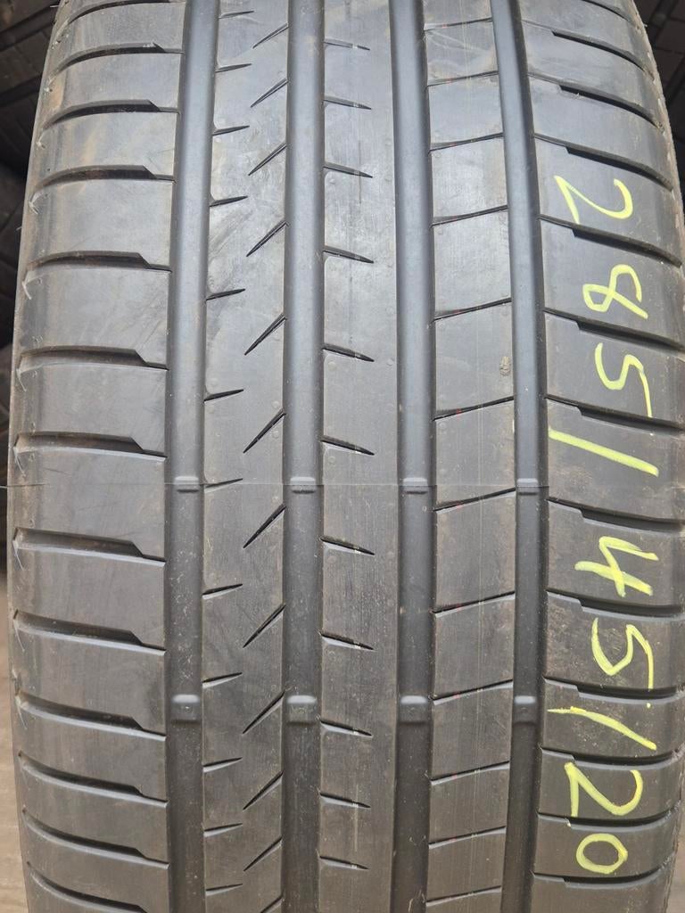 285/45/20 Comm Neuf, Enlèvement