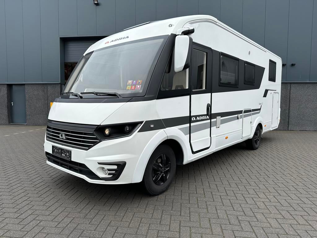 Adria sonic 700 SL Plus Mobilhome, Integraal, Fiat, 7 tot 8 meter, Particulier