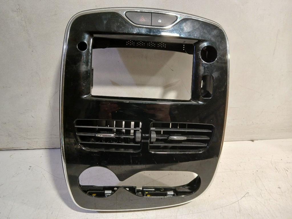 Alarmlicht schakelaar Renault Clio, Autos : Pièces & Accessoires, Onderdelen@venauto.nl, Van der Ven Autorecycling B.V., Ettenseweg 76, 4706 PB Roosendaal, The Netherlands