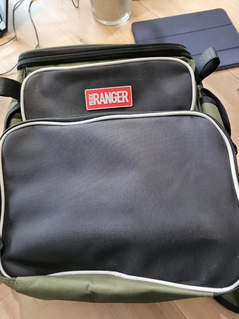 Rugzak om te gaan vissen met beetje gerief erin, Dieren en Toebehoren, Ophalen