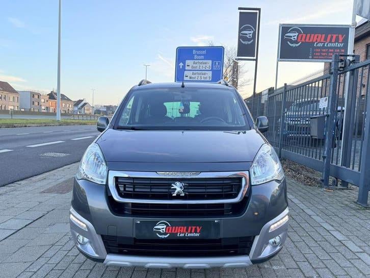 Peugeot Partner Tepee 2018 1.2benzine 100dkm Pdc Led Navi, Autos, Peugeot, Cuir, Argent ou Gris, Achat, Euro 6