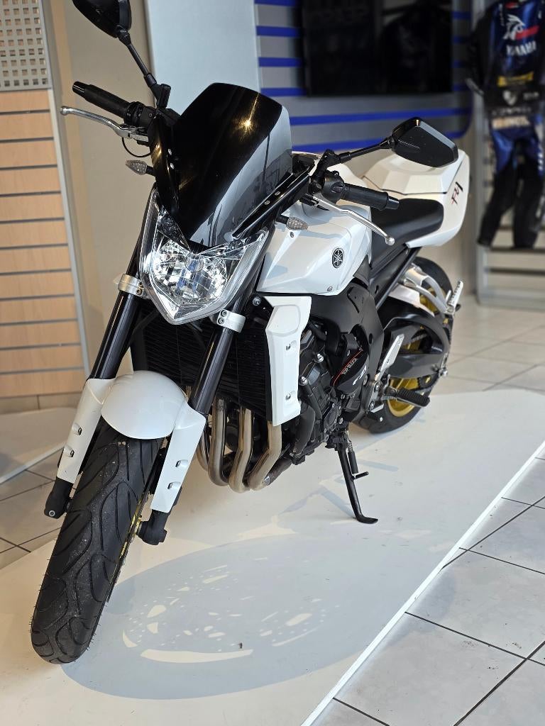 Yamaha FZ1, Motos, Poignées chauffantes, Entreprise, Plus de 35 kW, Sport