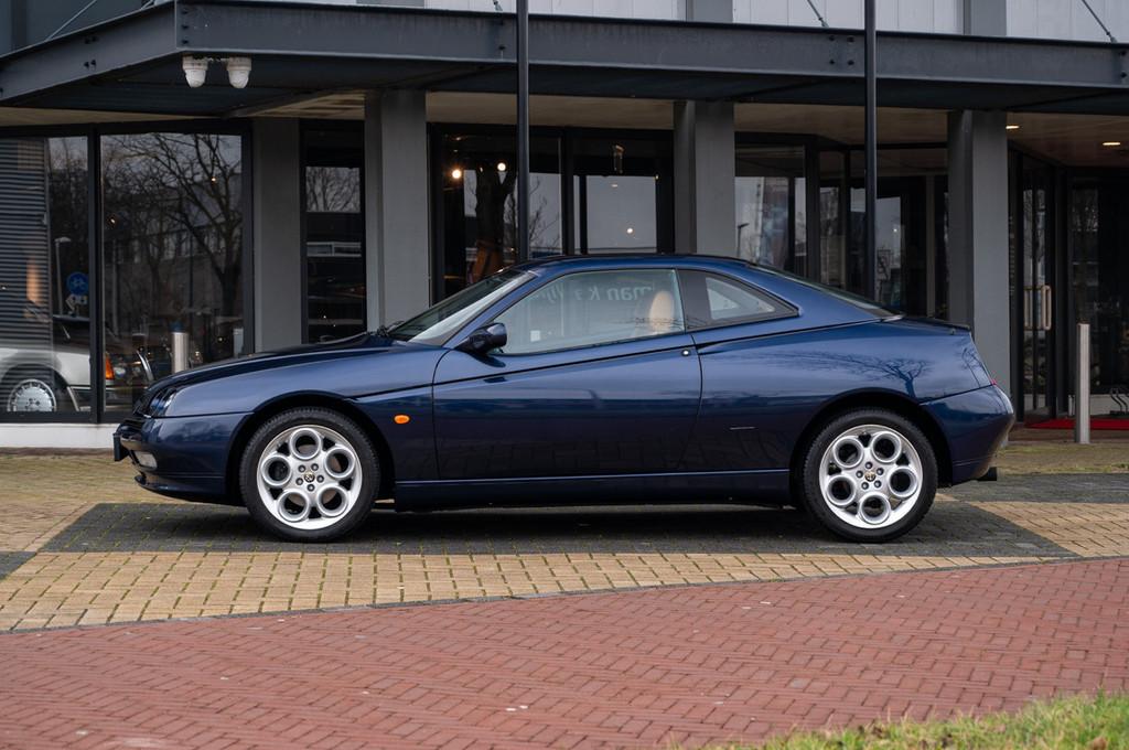 Alfa Romeo GTV 1.8 T.Spark 16V (bj 1999), Auto's, Lederen bekleding, 4 zetels, Beige, 144 pk