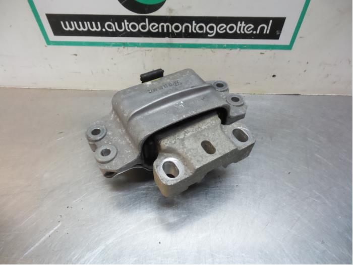 Support boîte de vitesse d'un Volkswagen Golf (Golf 04-), Volkswagen, -, 3 mois de garantie, Utilisé