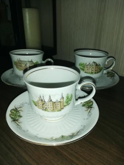 3 kopjes en schotels Mittertech Bavaria "Dutch Castles"., Antiek en Kunst, Ophalen of Verzenden