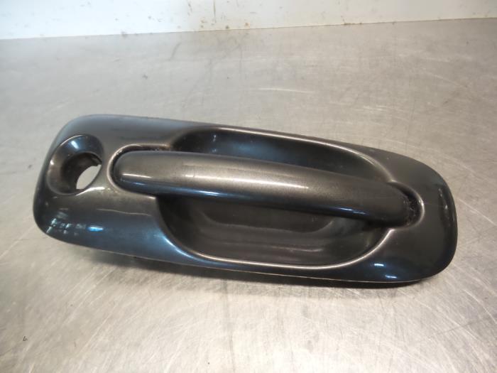 Portiergreep 4Deurs links-voor van een Chrysler Voyager, Auto-onderdelen, Gebruikt, -, Ophalen of Verzenden, -