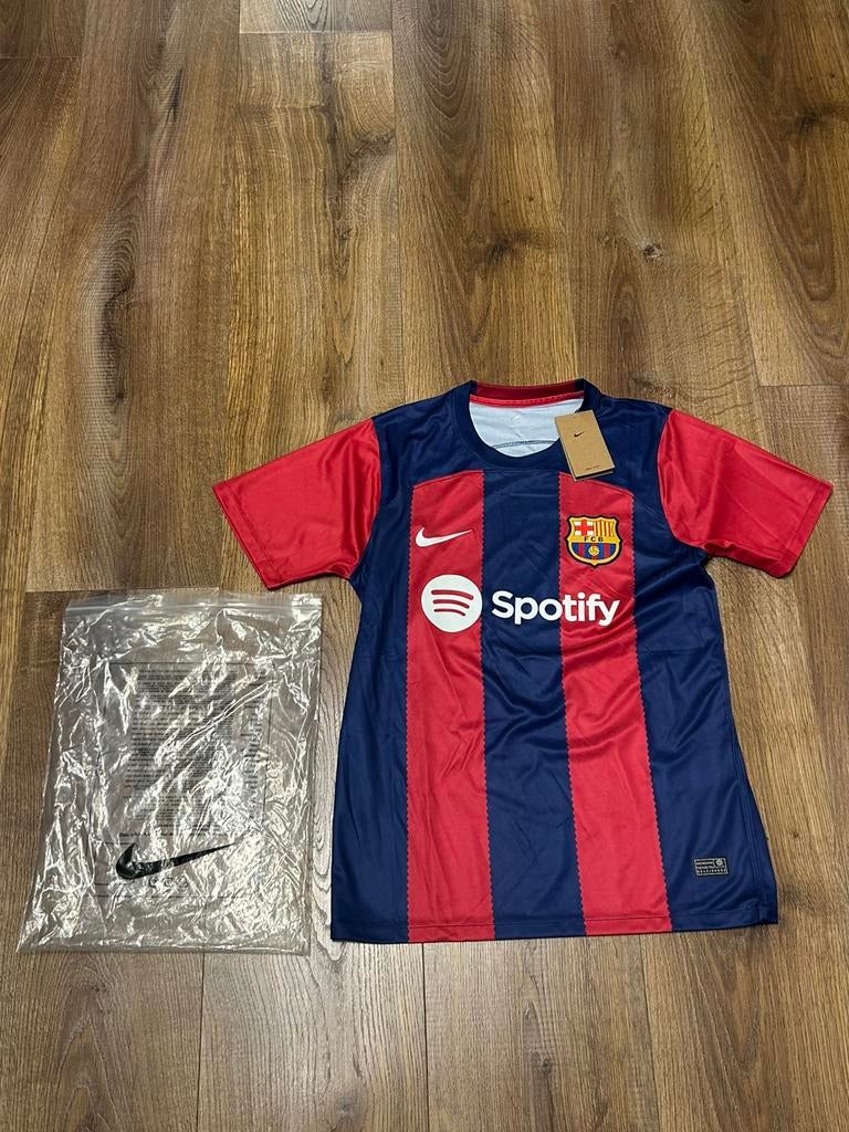 Barcelona Voetbal T-Shirt | NIEUW!, Sport en Fitness, Voetbal, Maat M, Ophalen, Nieuw, Shirt