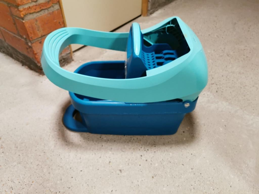 Pedaal emmer Leifheit, Ophalen