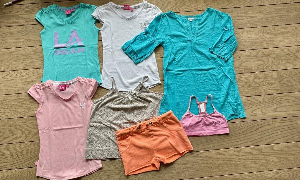T-shirt - blouse – 7-8 ans (122-128 cm), Enlèvement ou Envoi, Comme neuf, Fille, Chemise ou À manches longues