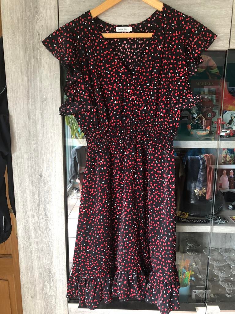 Zomerkleedje met hartjes merk Archie love maat S-M, Kleding | Dames, Jurken, Ophalen, Zo goed als nieuw, Maat 36 (S)
