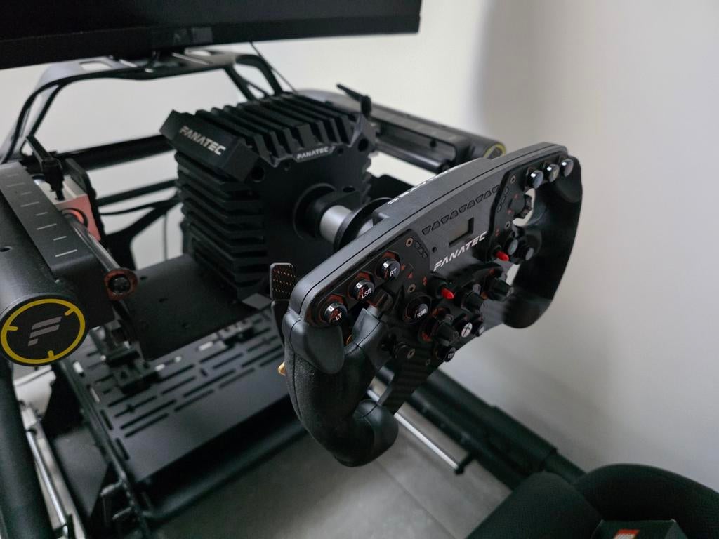 Fanatec CSL DD 8NM/WIEL V2.5X + PODIUM/CSL ELITE V2, Ophalen, Zo goed als nieuw, Fanatec