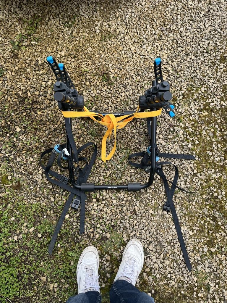 Porte-vélos de coffre NORAUTO STRAP 100-3 pour 3 vélos, Auto diversen, Fietsendragers, Ophalen, 3 fietsen of meer, Gebruikt, Achterklepdrager